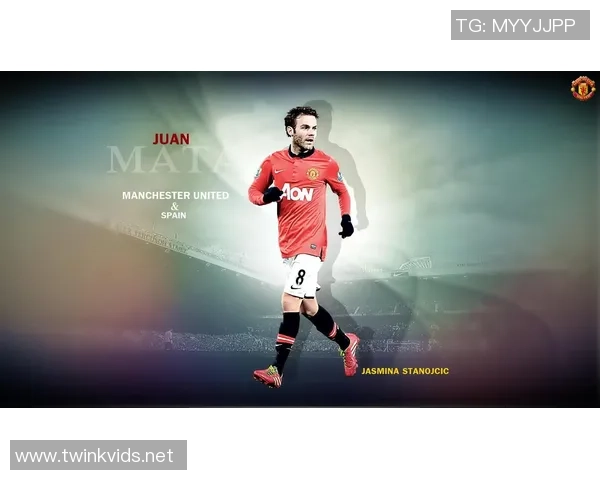 足球场上的搞笑明星们趣事大揭秘与精彩瞬间分享